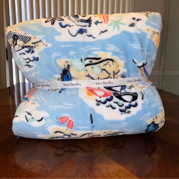 NWT Vera Bradley XL Oversized Throw Blanket Beach Treasures - Picture 2 of 4